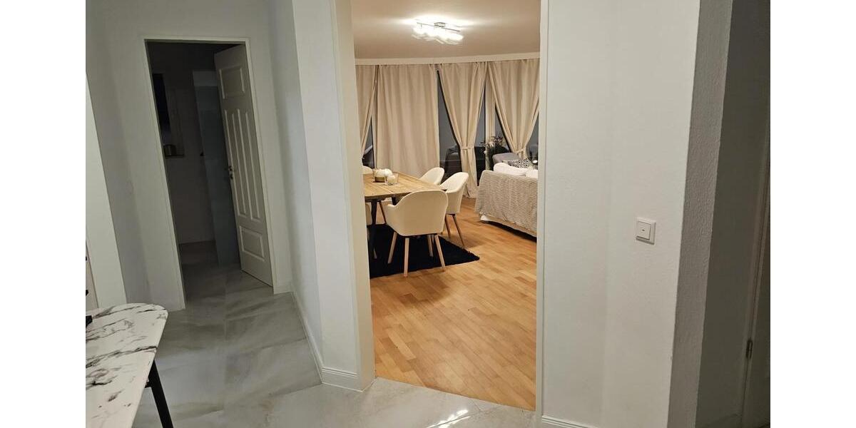 Etagenwohnung Düsseldorf Pempelfort - 3 Zimmer, 89 m&sup2;, 2.600&euro; | Angebot:26305500