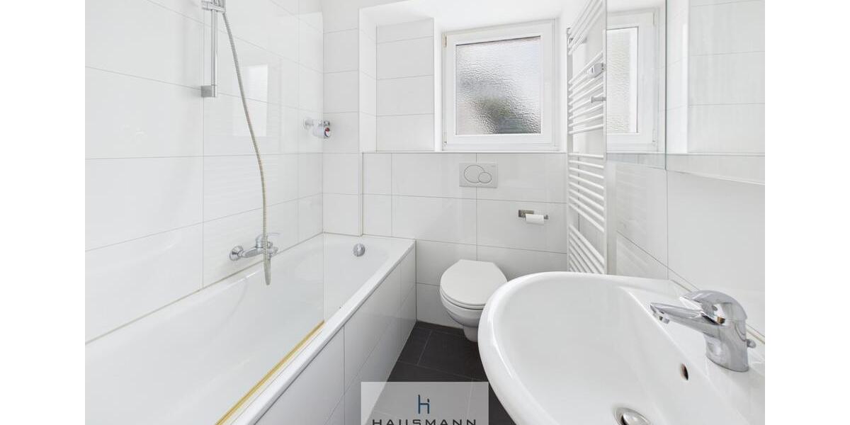 Etagenwohnung Düsseldorf Stadtbezirk 8 - 3 Zimmer, 109 m&sup2;, 1.250&euro; | Angebot:24157205