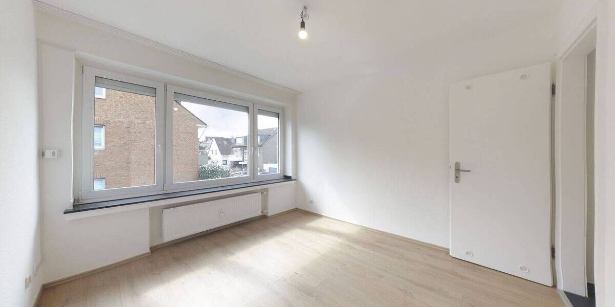 Etagenwohnung Düsseldorf Lierenfeld - 3 Zimmer, 85 m&sup2;, 339.000&euro; | Angebot:26247300