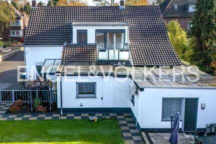 Haus Krefeld Bockum - 8 Zimmer, 290 m&sup2;, 990.000&euro; | Angebot:24459274