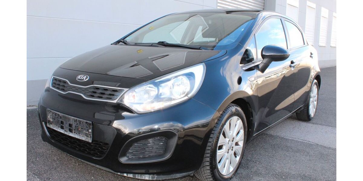 Kia Rio 152.600 km 2.750 &euro; Mönchengladbach 41066