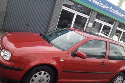 VW Golf 105.000 km 2.499 &euro; Krefeld 47800