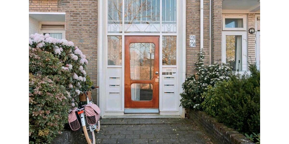 Etagenwohnung Düsseldorf Stadtbezirk 3 - 6 Zimmer, 136 m&sup2;, 500.000&euro; | Angebot:26984302