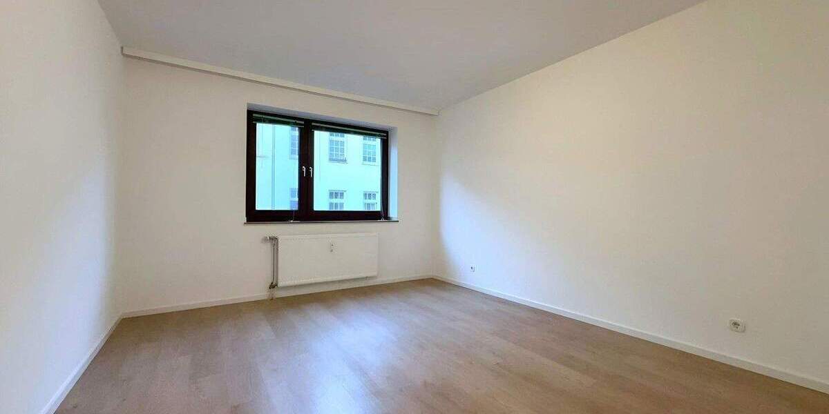 Terrassenwohnung Krefeld Cracau - 3 Zimmer, 101 m&sup2;, 219.000&euro; | Angebot:25686734
