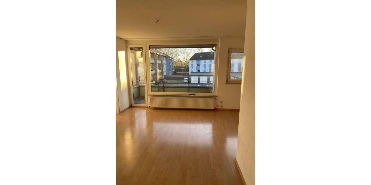 Etagenwohnung Neuss Dreikönigenviertel - 3 Zimmer, 70 m&sup2;, 595&euro; | Angebot:25255017