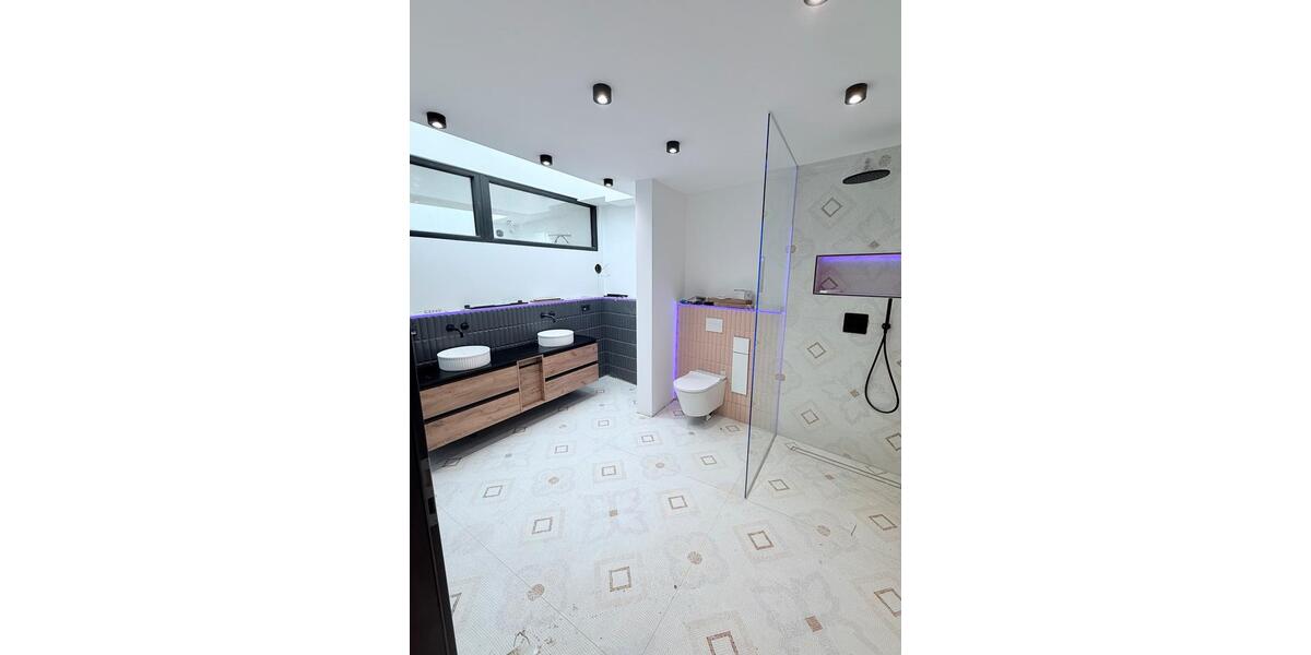 Terrassenwohnung Düsseldorf Pempelfort - 3 Zimmer, 118 m&sup2;, 2.800&euro; | Angebot:26250323