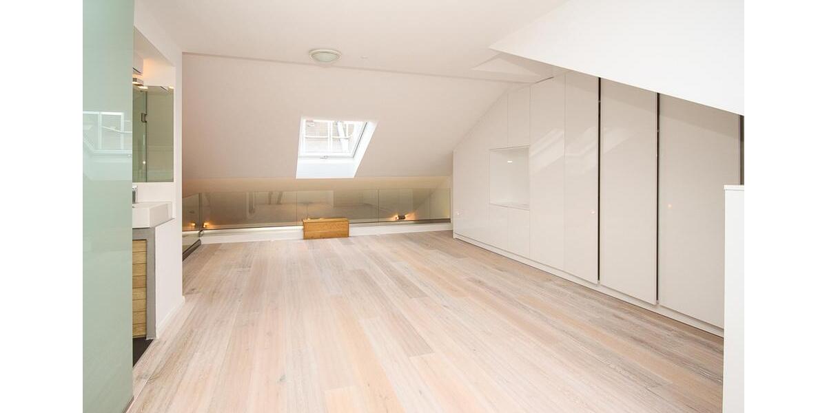 Dachgeschoßwohnung Düsseldorf Stadtbezirk 2 - 2 Zimmer, 89 m&sup2;, 1.700&euro; | Angebot:24889835