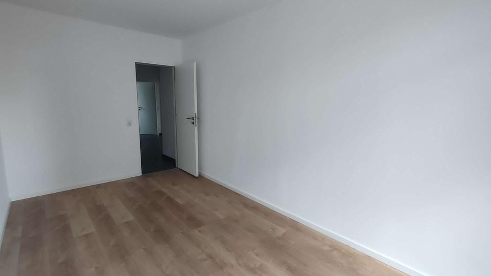 Etagenwohnung Krefeld - 3 Zimmer, 79 m&sup2;, 830&euro; | Angebot:23630884