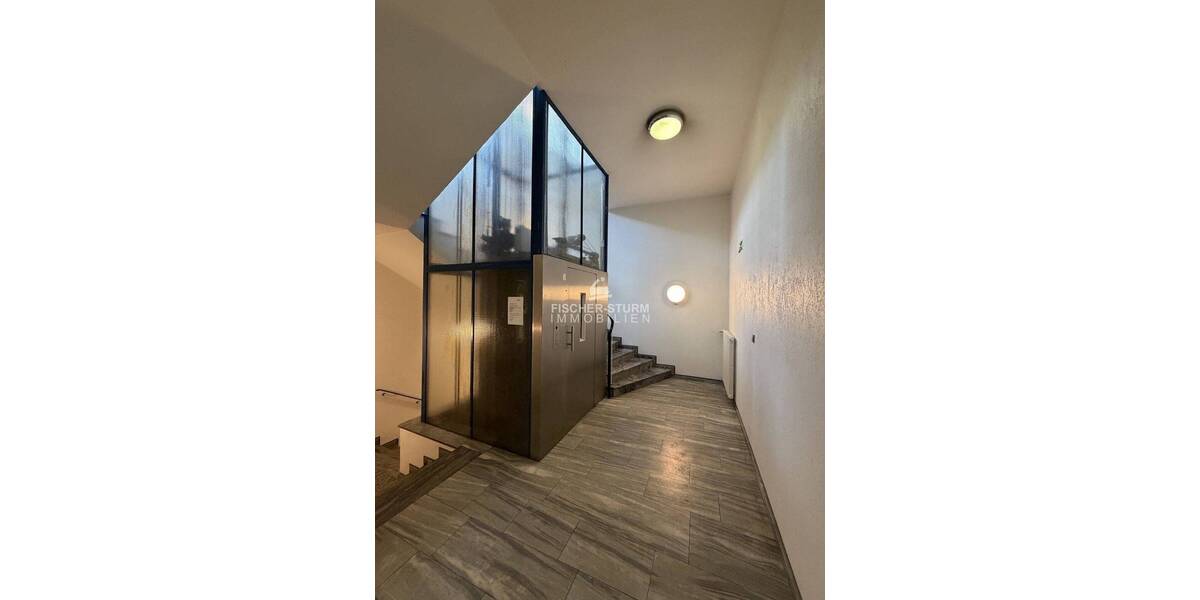 Gewerbeobjekt Düsseldorf Stadtmitte - 5 Zimmer, 104 m&sup2;, 1.360&euro; | Angebot:26346033