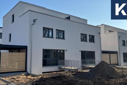 Haus Pulheim - 6 Zimmer, 237 m&sup2;, 3.140&euro; | Angebot:25960461