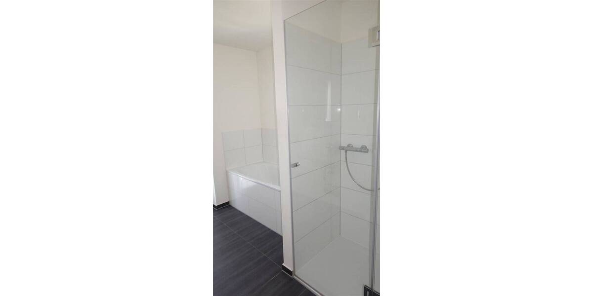 Etagenwohnung Mönchengladbach Stadtmitte - 3 Zimmer, 90 m&sup2;, 1.199&euro; | Angebot:26128795