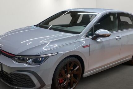 VW Golf 17.727 km 28.790 &euro; Düsseldorf 40233