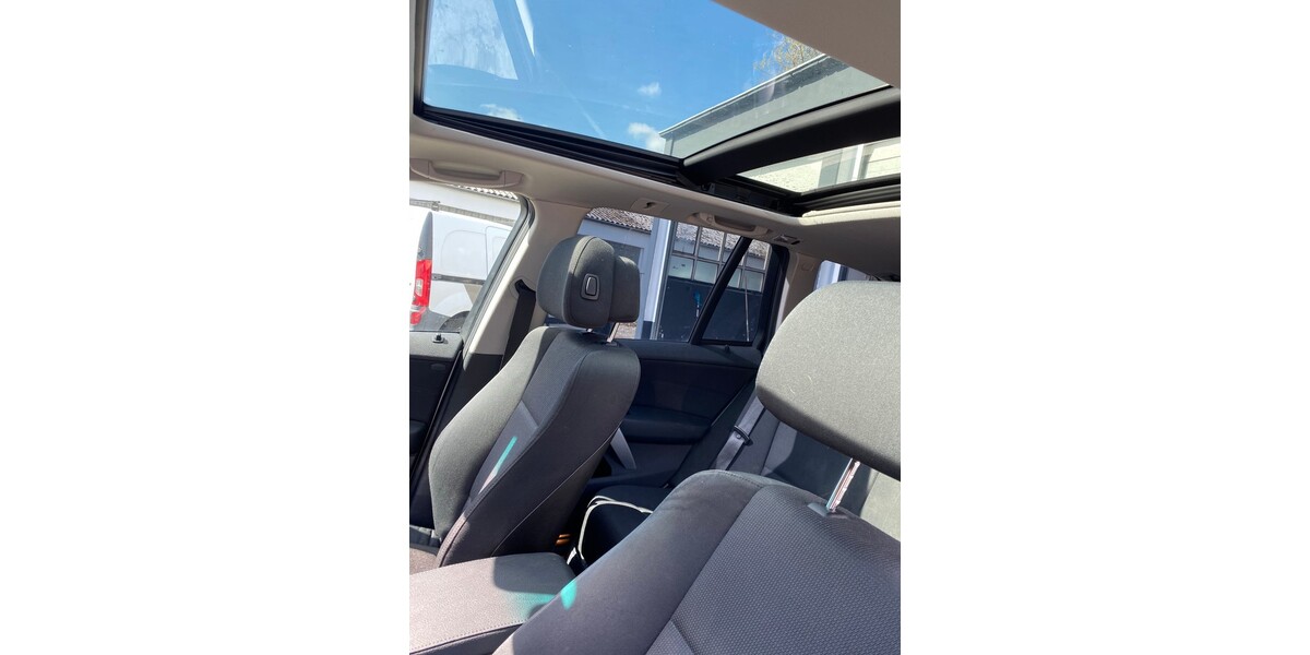 BMW X3 xDrive20d Aut/PANORAMA.SPORTSITZE:18-ZOLL.P 223.000 km 2.990 &euro; Hilden 40721