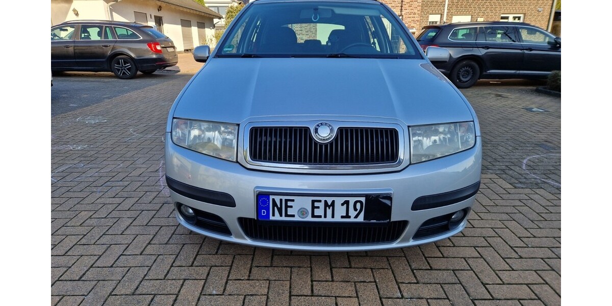 Skoda Fabia 389.000 km 1.380 &euro; Dormagen 41539