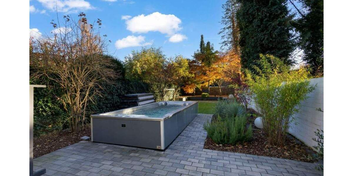 Reihenmittelhaus Krefeld Cracau - 7 Zimmer, 202 m&sup2;, 1.590.000&euro; | Angebot:25738411