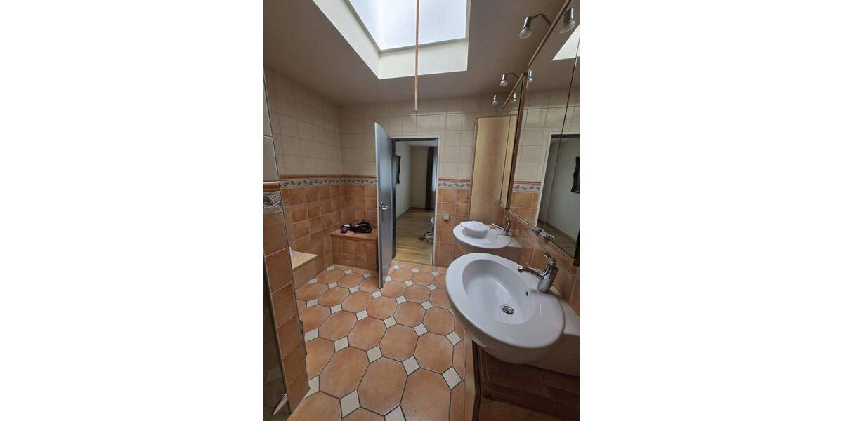 Einfamilienhaus Frechen Habbelrath - 8 Zimmer, 364 m&sup2;, 850.000&euro; | Angebot:25802450