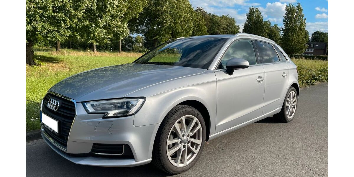 Audi A3 42.000 km 17.990 &euro; Düsseldorf 40489