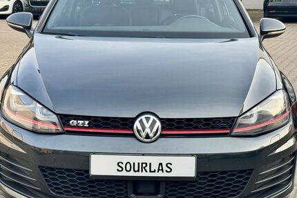 VW Golf 160.000 km 13.500 &euro; Düsseldorf 40599