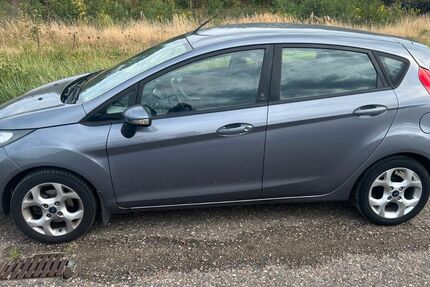 Ford Fiesta 103.520 km 4.200 &euro; Mönchengladbach 41169