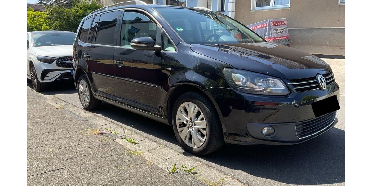 VW Touran 270.000 km 8.800 &euro; Bergheim 50126
