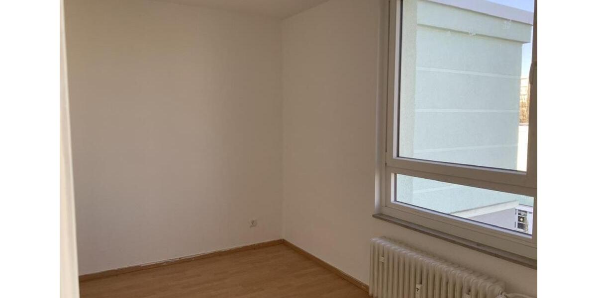 Etagenwohnung Monheim am Rhein - 4 Zimmer, 88 m&sup2;, 979&euro; | Angebot:25963923