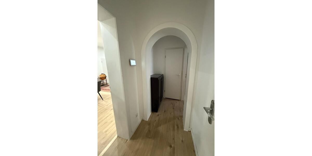 Hochparterre Düsseldorf Stadtbezirk 9 - 3 Zimmer, 73 m&sup2;, 2.200&euro; | Angebot:26048875