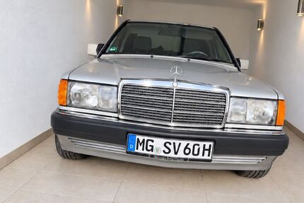Mercedes-Benz 190 145.800 km 12.500 &euro; Mönchengladbach 41179