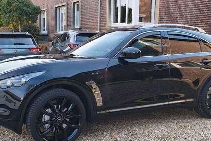 INFINITI QX70 96.000 km 21.998 &euro; Krefeld 47804