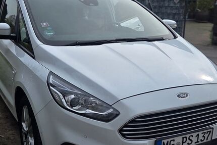 Ford S-Max 118.000 km 14.500 &euro; Mönchengladbach 41179
