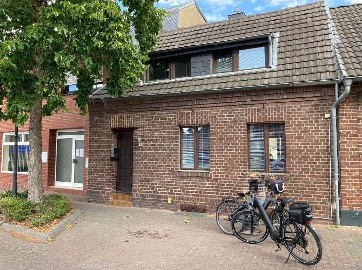 Einfamilienhaus Elsdorf-Berrendorf Berrendorf - 3 Zimmer, 74 m&sup2;, 235.000&euro; | Angebot:25611469