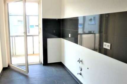 Wohnung Langenfeld (Rheinland) - 2 Zimmer, 65 m&sup2;, 215.000&euro; | Angebot:24832114