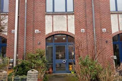 Haus Erkrath - 4 Zimmer, 175 m&sup2;, 1.519&euro; | Angebot:26052059