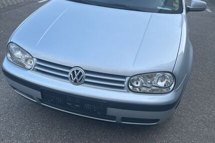 VW Golf 215.000 km 1.890 &euro; Ratingen 40880