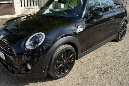 Mini Cooper S Cabrio 71.000 km 25.400 &euro; Düsseldorf 40235