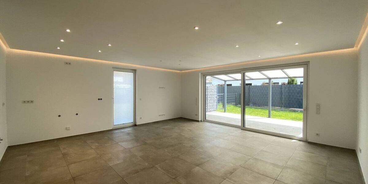 Etagenwohnung Mönchengladbach Rheindahlen - 2 Zimmer, 81 m&sup2;, 1.134&euro; | Angebot:26188158