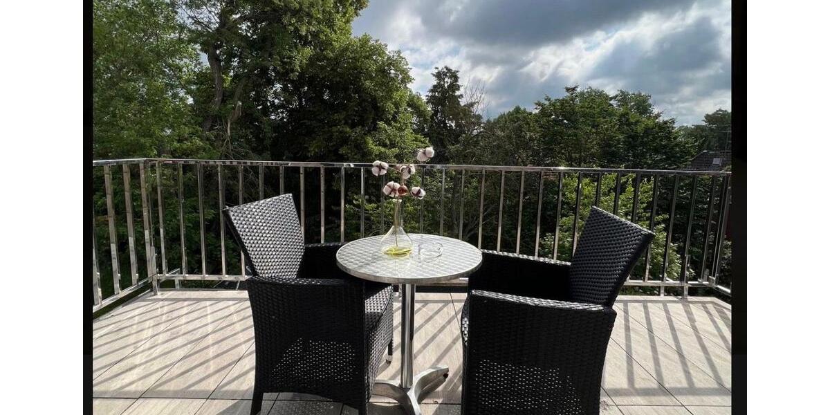 Dachgeschoßwohnung Düsseldorf Stadtbezirk 5 - 3 Zimmer, 85 m&sup2;, 1.450&euro; | Angebot:25427401