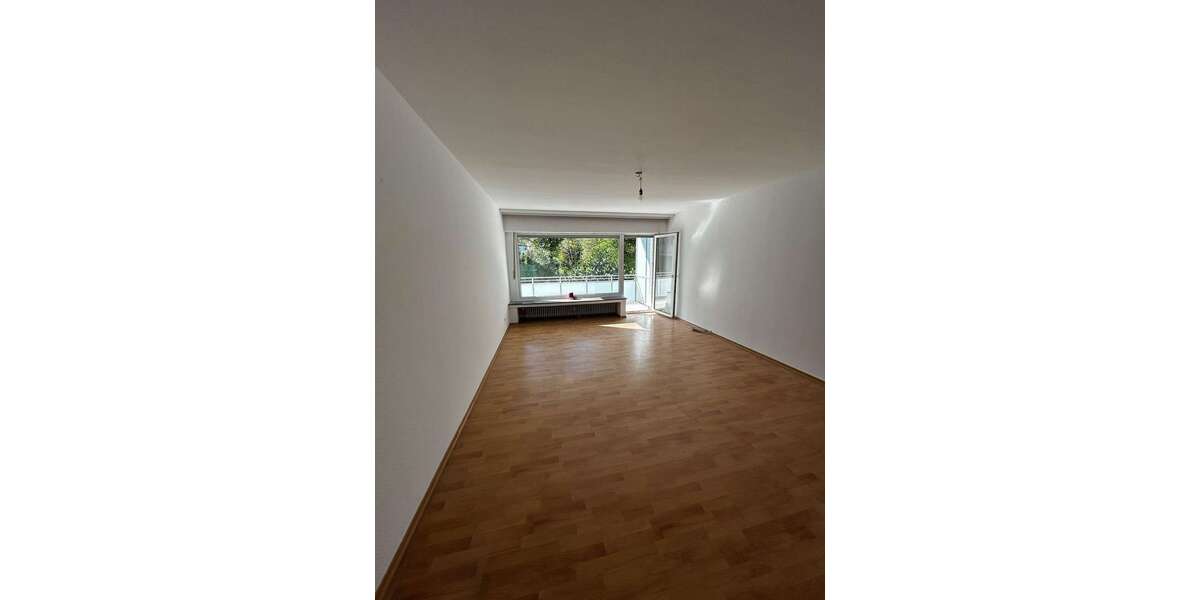 Etagenwohnung Mönchengladbach Süd - 4 Zimmer, 110 m&sup2;, 1.300&euro; | Angebot:26216888