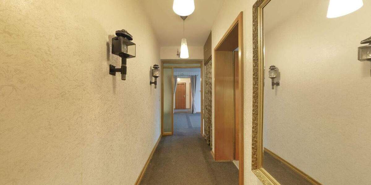 Etagenwohnung Krefeld Stadtmitte - 3 Zimmer, 86 m&sup2;, 179.000&euro; | Angebot:25692563