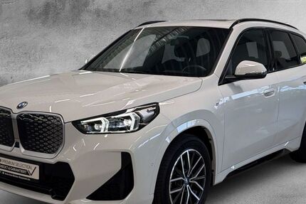 BMW iX1 15.777 km 51.980 &euro; Krefeld 47800