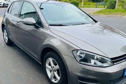 VW Golf 98.061 km 9.800 &euro; Neuss 41470