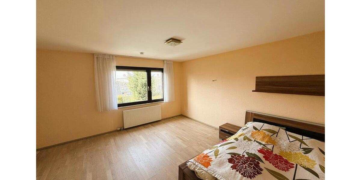 Einfamilienhaus Hückelhoven - 7 Zimmer, 210 m&sup2;, 490.000&euro; | Angebot:25992369