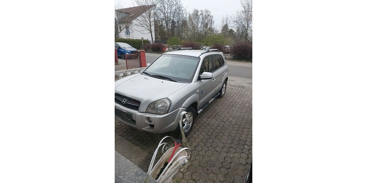 Hyundai TUCSON 133.400 km 2.400 &euro; Elsdorf 50189