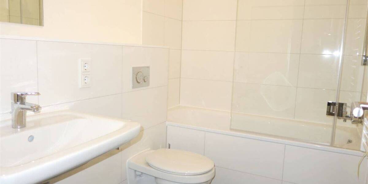 Etagenwohnung Mönchengladbach Stadtmitte - 2 Zimmer, 65 m&sup2;, 867&euro; | Angebot:26161702