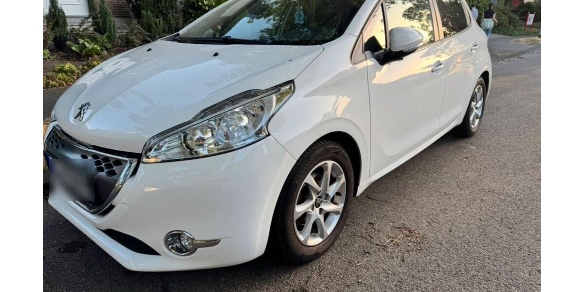 Peugeot 208 156.000 km 4.700 &euro; Mönchengladbach 41238