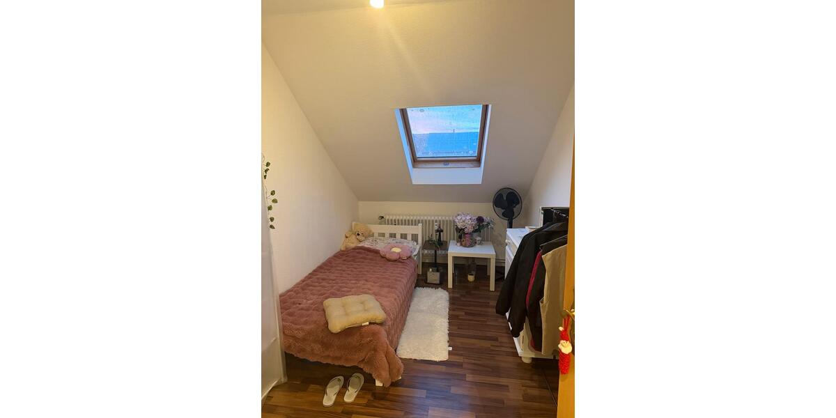 Etagenwohnung Krefeld Dießem - 5 Zimmer, 60 m&sup2;, 360&euro; | Angebot:26034995