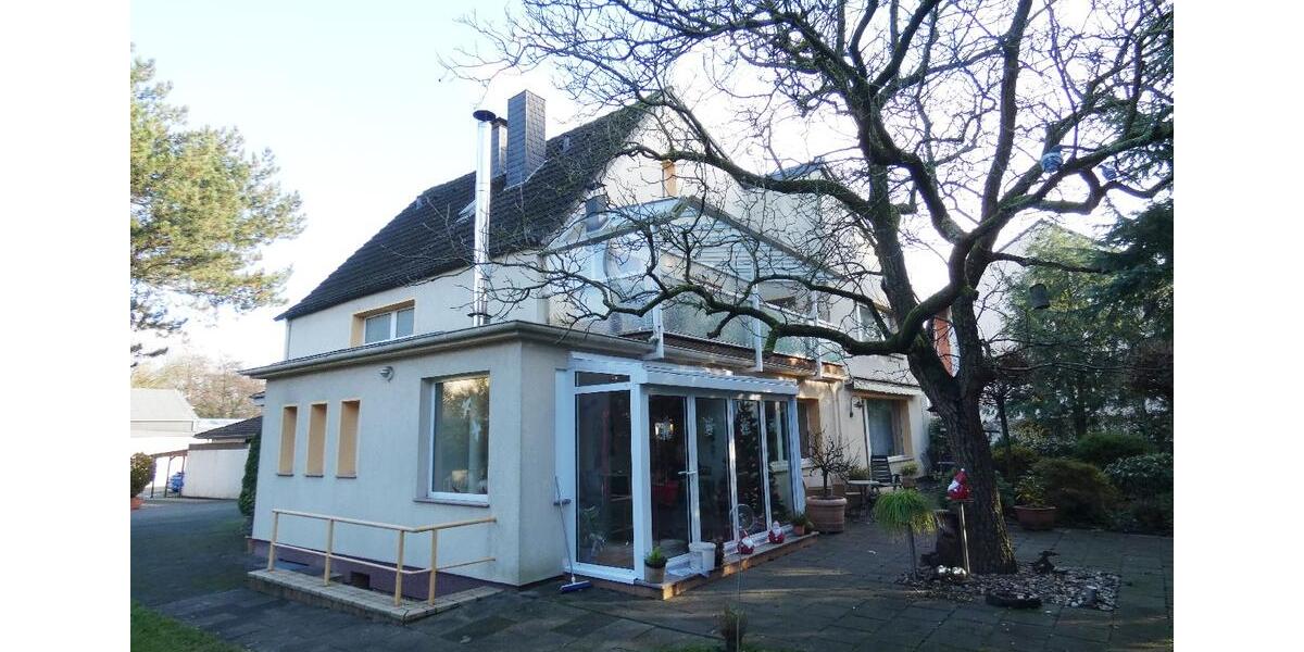 Etagenwohnung Leverkusen - 3 Zimmer, 111 m&sup2;, 980&euro; | Angebot:24353620