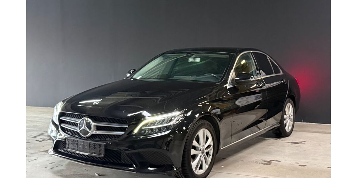 Mercedes-Benz C 180 198.000 km 15.900 &euro; Jülich 52428