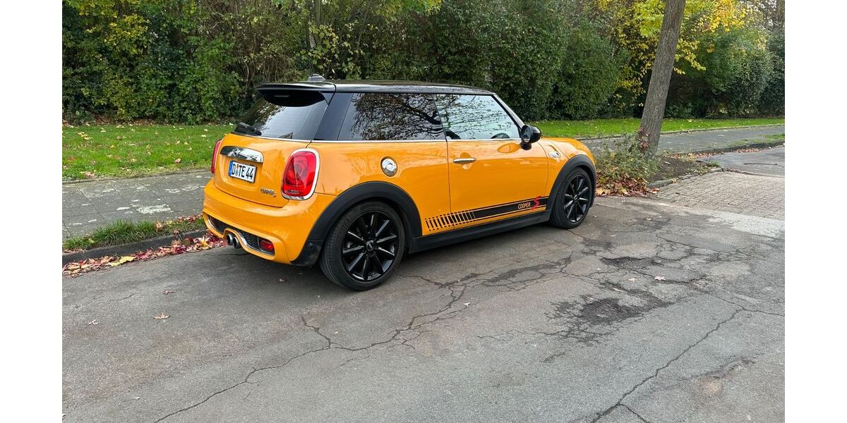 Mini Cooper S 154.000 km 10.399 &euro; Düsseldorf 40468