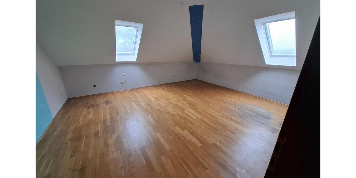 Dachgeschoßwohnung Erkelenz - 3 Zimmer, 94 m&sup2;, 800&euro; | Angebot:25433208