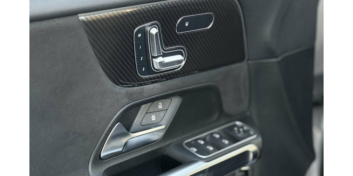 Mercedes-Benz GLB 200 AMG / 7 Sitze / PANO / MBUX / 0% Finanz. 79.000 km 38.900 &euro; Mönchengladbach 41066